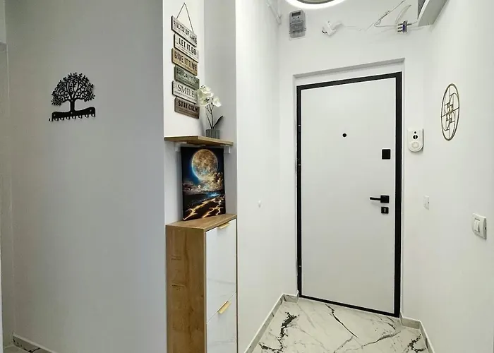 Apartment Calea Victoriei Gold Choose From 2 - Old Town - Superb Vibe & Location - Walking Distance From Main Attractions! Bucharest