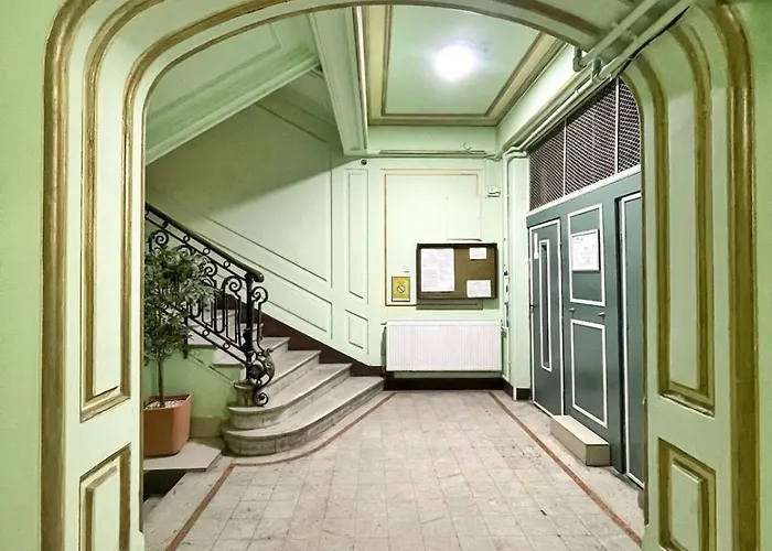 Calea Victoriei Gold Choose From 2 - Old Town - Superb Vibe & Location - Walking Distance From Main Attractions! Apartment