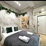 Calea Victoriei Gold Choose From 2 - Old Town - Superb Vibe & Location - Walking Distance From Main Attractions! Apartment *