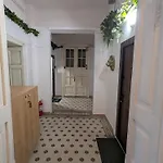 Calea Victoriei Gold Choose From 2 - Old Town - Superb Vibe & Location - Walking Distance From Main Attractions! Apartment