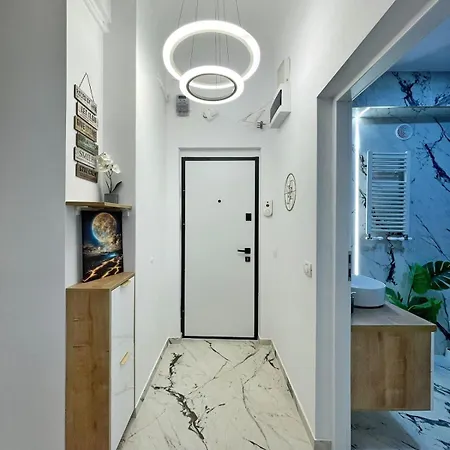 Calea Victoriei Gold Choose From 2 - Old Town - Superb Vibe & Location - Walking Distance From Main Attractions! Bukarest