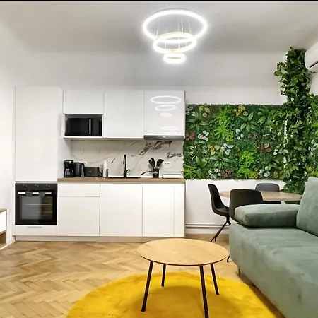 Apartment Calea Victoriei Gold Choose From 2 - Old Town - Superb Vibe & Location - Walking Distance From Main Attractions!