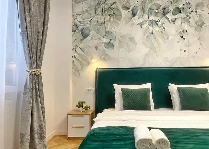 Calea Victoriei Gold Choose From 2 - Old Town - Superb Vibe & Location - Walking Distance From Main Attractions! Bucharest