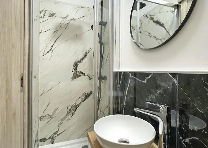 Lägenhet Calea Victoriei Gold Choose From 2 - Old Town - Superb Vibe & Location - Walking Distance From Main Attractions! Bukarest