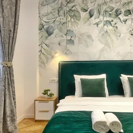 Calea Victoriei Gold Choose From 2 - Old Town - Superb Vibe & Location - Walking Distance From Main Attractions! Bucarest