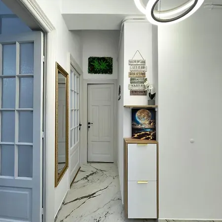 Calea Victoriei Gold Choose From 2 - Old Town - Superb Vibe & Location - Walking Distance From Main Attractions! Appartement Bucarest