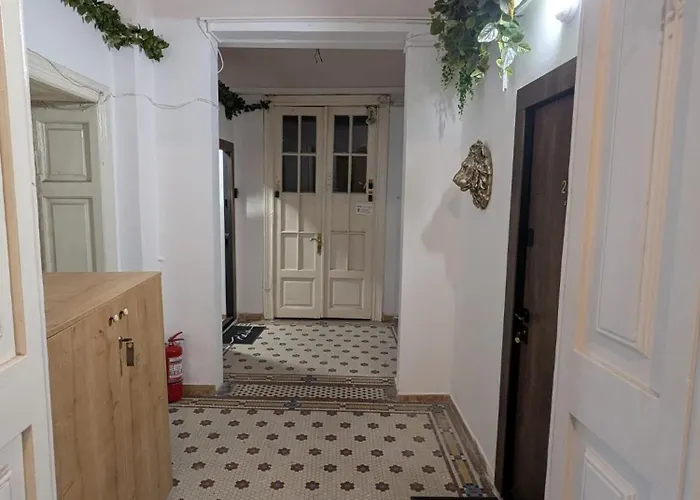 Calea Victoriei Gold Choose From 2 - Old Town - Superb Vibe & Location - Walking Distance From Main Attractions! شقة