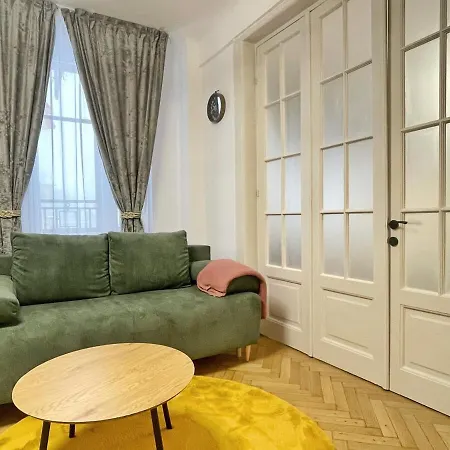 Calea Victoriei Gold Choose From 2 - Old Town - Superb Vibe & Location - Walking Distance From Main Attractions! *