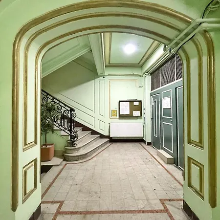 Calea Victoriei Gold Choose From 2 - Old Town - Superb Vibe & Location - Walking Distance From Main Attractions! アパート