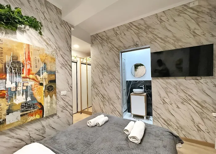 Calea Victoriei Gold Choose From 2 - Old Town - Superb Vibe & Location - Walking Distance From Main Attractions! * Bukarest