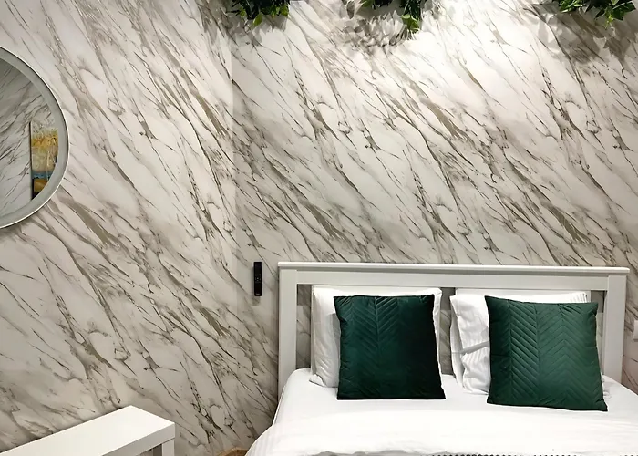 Calea Victoriei Gold Choose From 2 - Old Town - Superb Vibe & Location - Walking Distance From Main Attractions! Bukarest